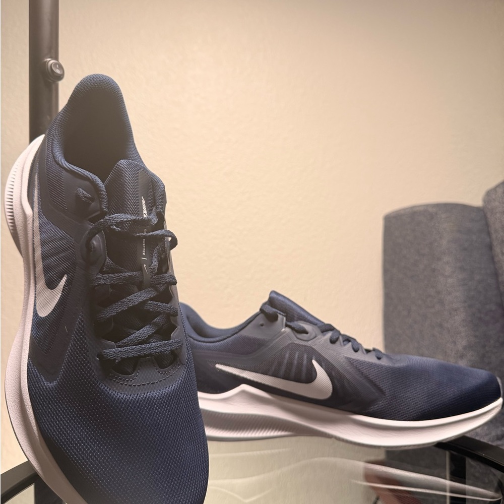 Awesome Nike Navy Blue & White Performance Running Sneakers 🤩 - Picture 10 of 10